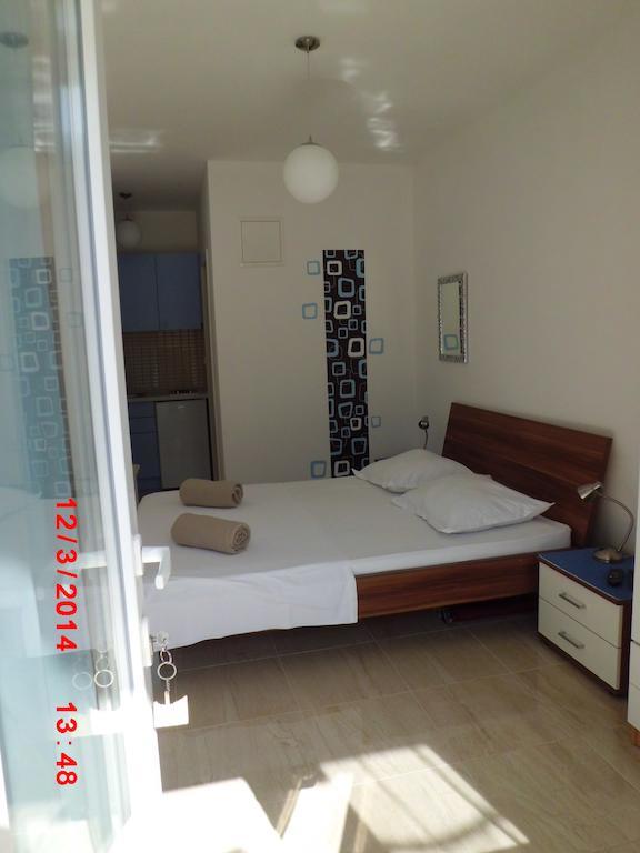 Apartments Viskovic Makarska Room photo